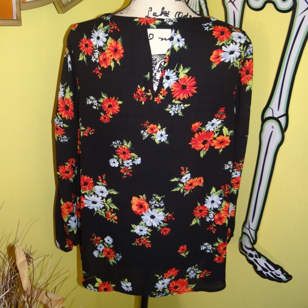 Philosophy Black Floral Blouse Top - Picture 2 of 5